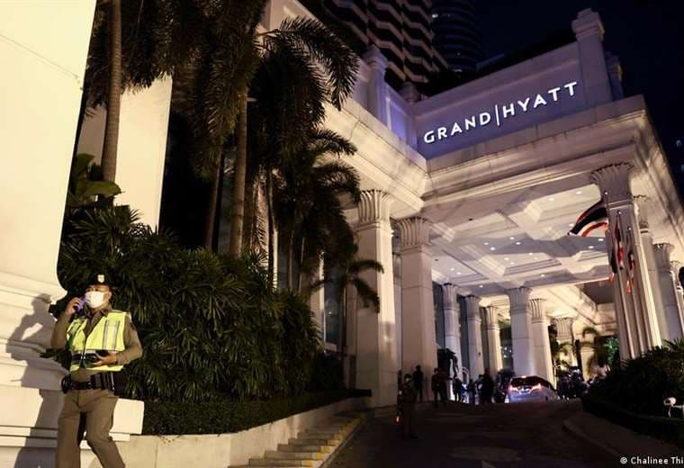 Renuncia presidente de cadena de hoteles ligado al caso Epstein