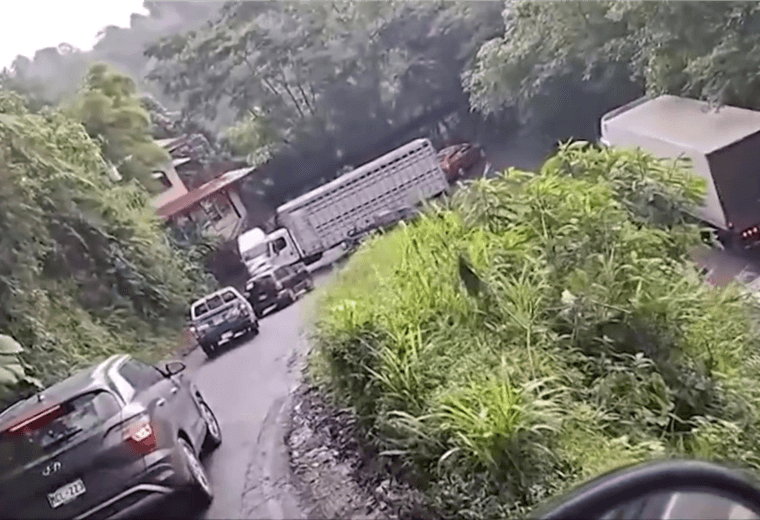 “Es irracional”: MOPT se opone a prohibir paso de tráileres por centro de Turrialba