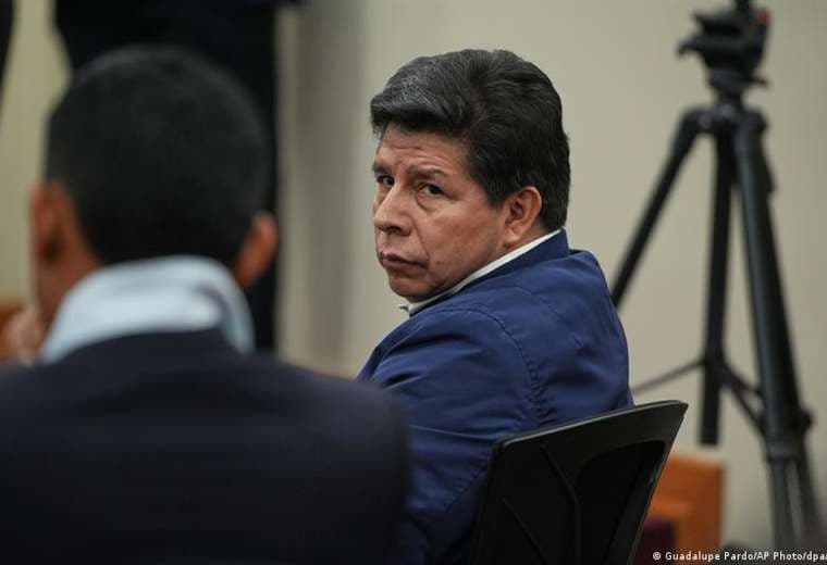 Expresidente peruano Pedro Castillo pide indulto a mandatario interino José Balcázar