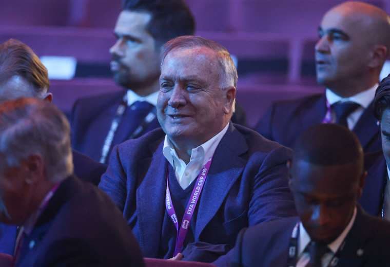  "La familia va antes que el fútbol": Técnico de Curazao renuncia a cuatro meses del Mundial