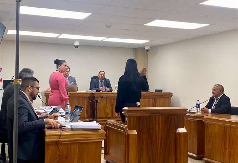 Testigo: Nadia Peraza salía del trabajo escondida en carro de jefa por temor a sospechoso