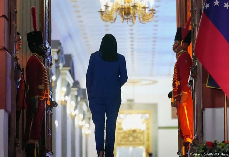 Rodríguez pide a Trump cesar "bloqueo" sobre Venezuela