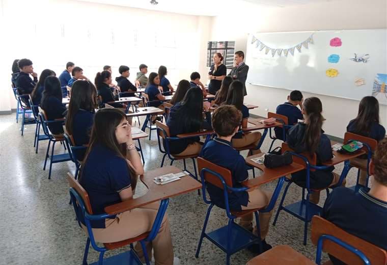 Diputada propone hacer obligatoria la lectura diaria en las escuelas y colegios