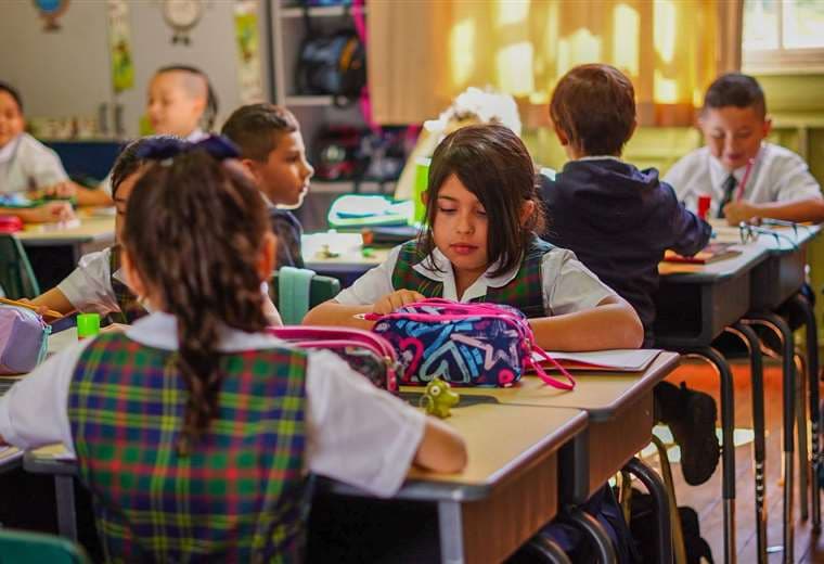 UNA: Disminución en tamaño de grupos debe ser todavía mayor si se quiere más impacto