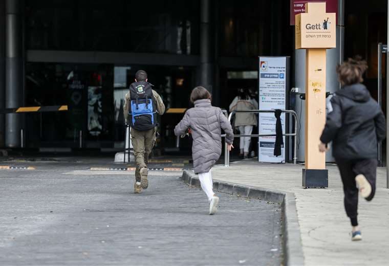 Israel anuncia nuevos ataques a sitios militares iraníes, explosiones se oyen en Teherán