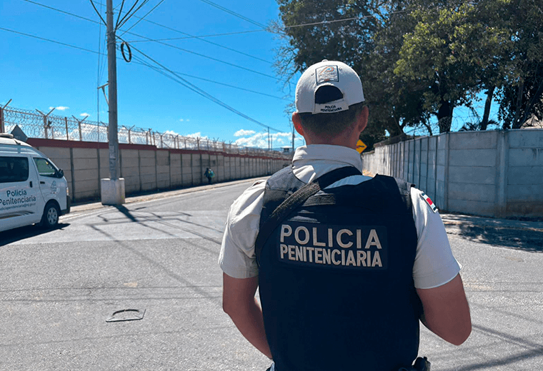 Condenan a 30 años a hombre que asfixió a su pareja mientras dormía en Atenas