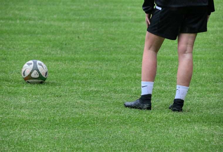 Promesas de camisetas y puestos: entrenador de fútbol seguirá en prisión por seducir a niños
