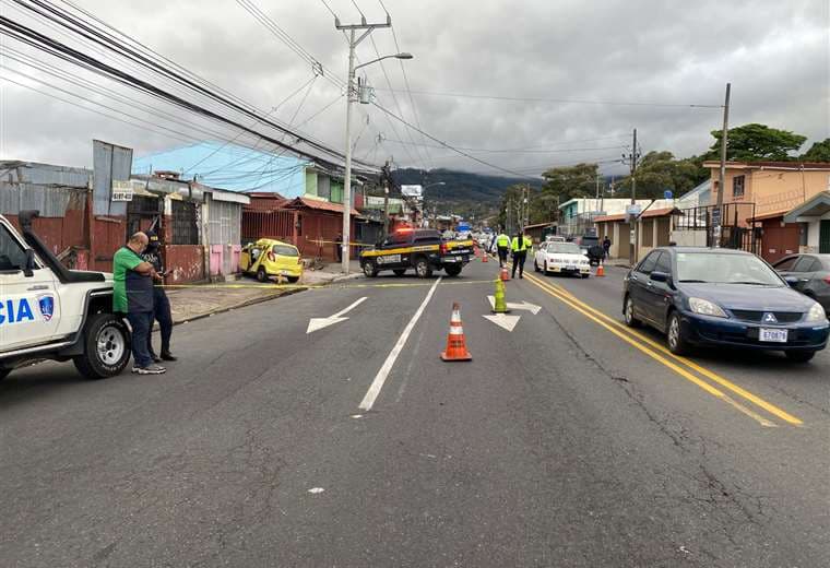 Conductor muere tras chocar contra casa en San Sebastián