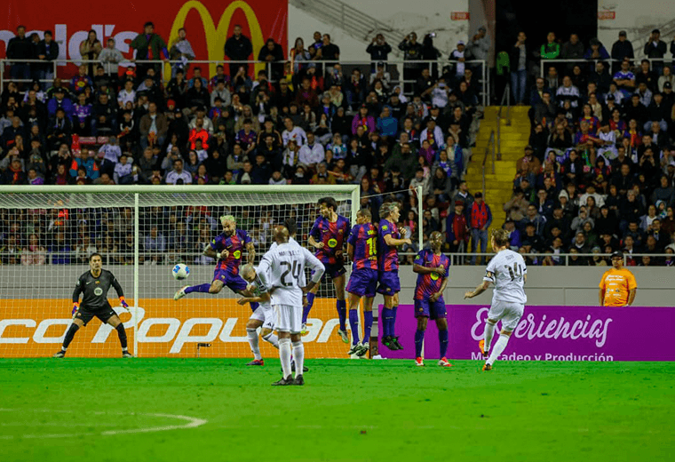 Real Madrid se dejó el Clásico de Leyendas en el Estadio Nacional