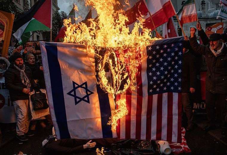 Quién tiene el poder en Irán tras la muerte de Jamenei y cómo se elegirá a su sucesor