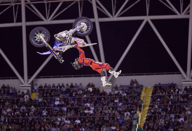 X-Knights 2026/MA Comunicación