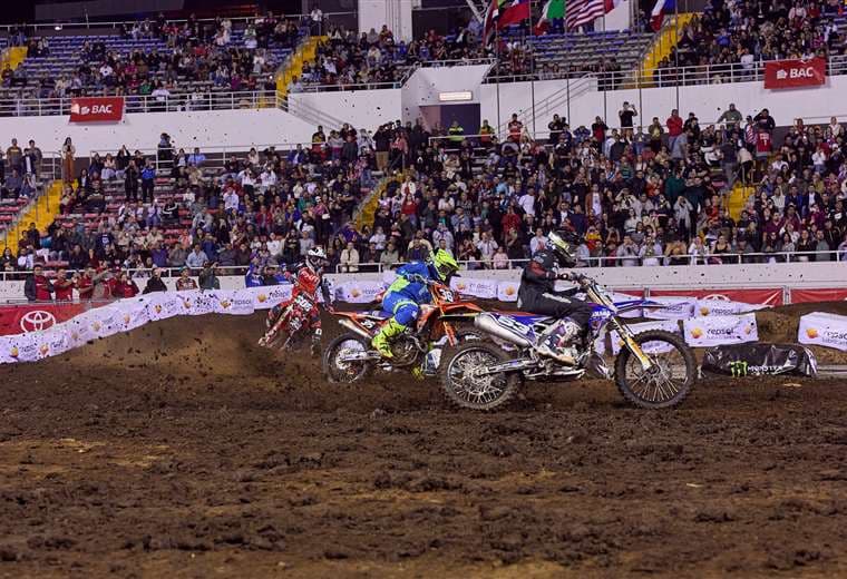 X-Knights 2026/MA Comunicación