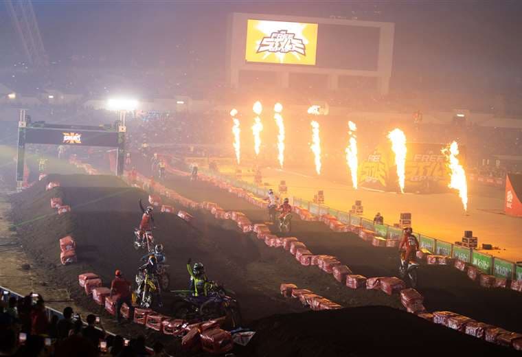 X-Knights 2026/MA Comunicación