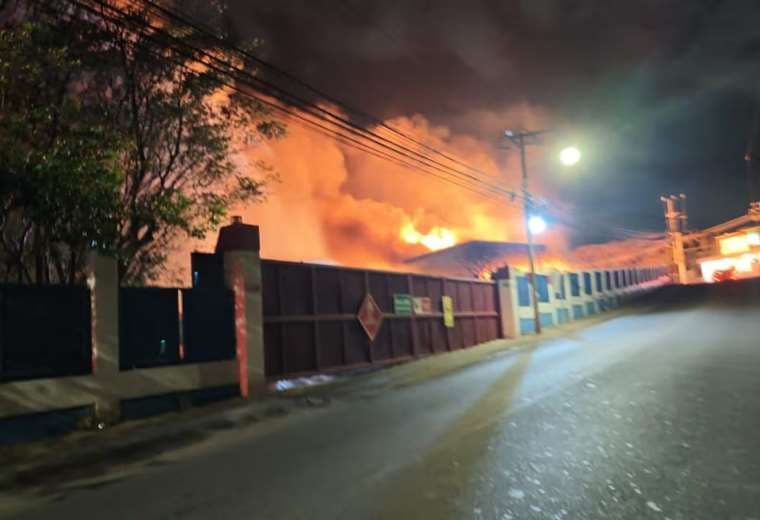 Vecinos de residencial se organizan tras explosión en planta de gas: “Que sea reubicada”