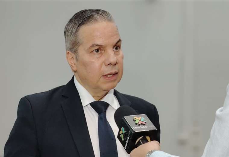 Tras tres años fuera del rango de inflación, Central reconoce que discute cambiar sus metas