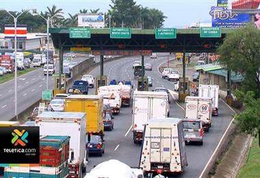 Diputado propone pago automático obligatorio en todos los peajes del país