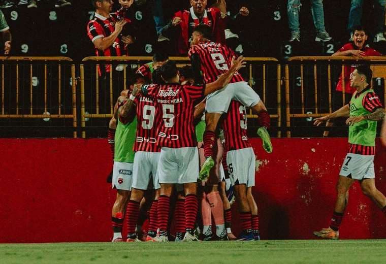 Alajuelense golea a Pérez Zeledón y ahora piensa en Los Angeles FC
