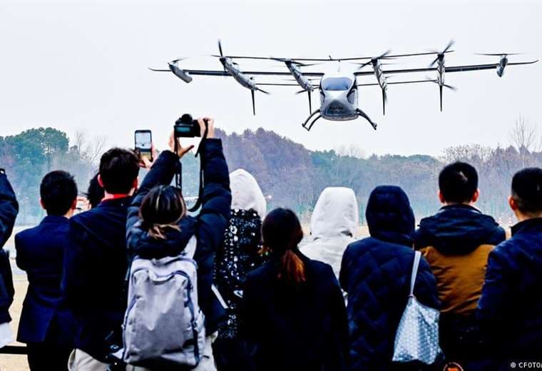 El taxi volador más grande del mundo ya despegó: caben hasta 10 personas