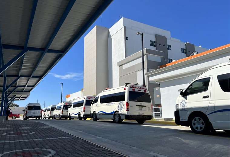 Director de hospital de Puntarenas investigado por atrasos en pagos y distribución de plazas