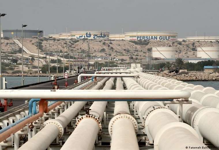 Trump contempla "tomar el petróleo" de Irán