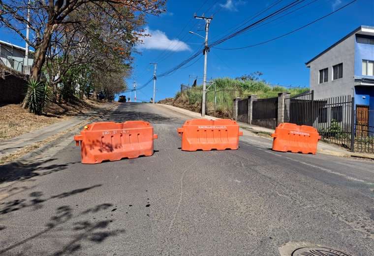 Vecina de Alajuelita que buscaba un ave terminó encontrando a un hombre acribillado