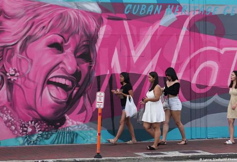 Celia Cruz entrará al Salón de la Fama del Rock & Roll junto con Phil Collins y Oasis