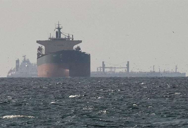 Irán amaga con bloqueo total del golfo Pérsico, mar de Omán y mar Rojo