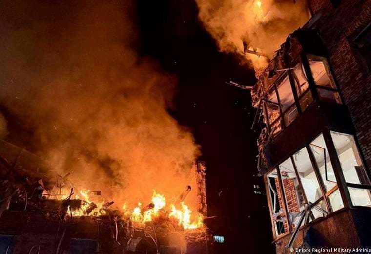 Al menos 12 personas muertas en ataques rusos en Ucrania