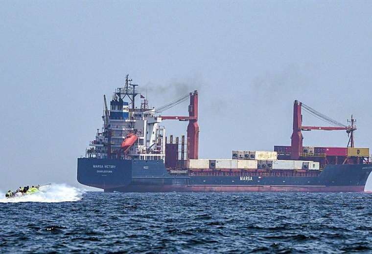 Irán anuncia la reapertura del estrecho de Ormuz mientras dure el alto el fuego con EE.UU. e Israel