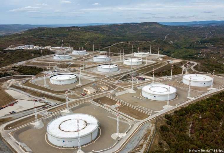 EE. UU. amplía levantamiento temporal de sanciones contra el petróleo ruso