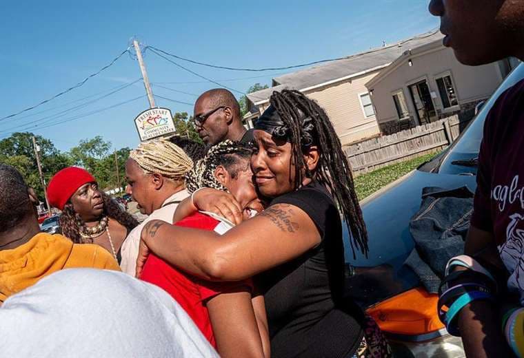 Un hombre mata a siete de sus hijos y a otro menor en un tiroteo masivo en Luisiana