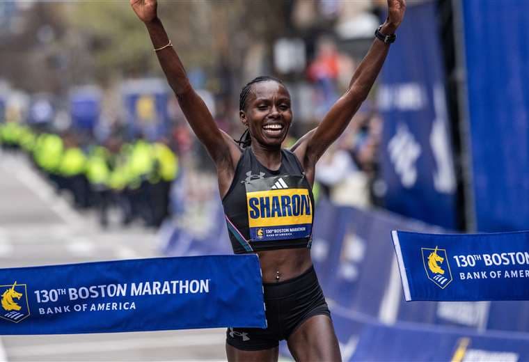 Korir y Lokedi firman doblete keniano en el Maratón de Boston con récord