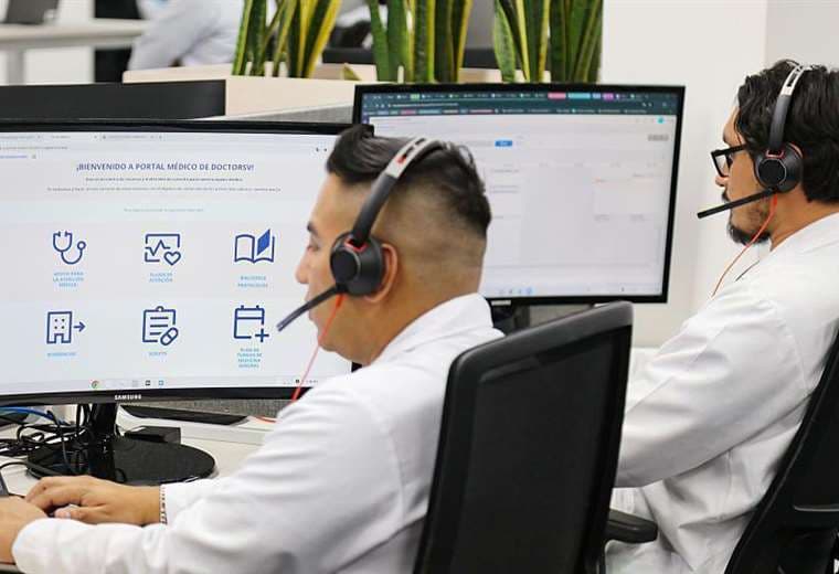 "Somos un experimento social": Críticas y dudas sobre IA sanitaria de Bukele en El Salvador