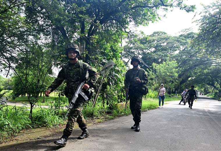 Colombia registra la arremetida guerrillera más letal en décadas