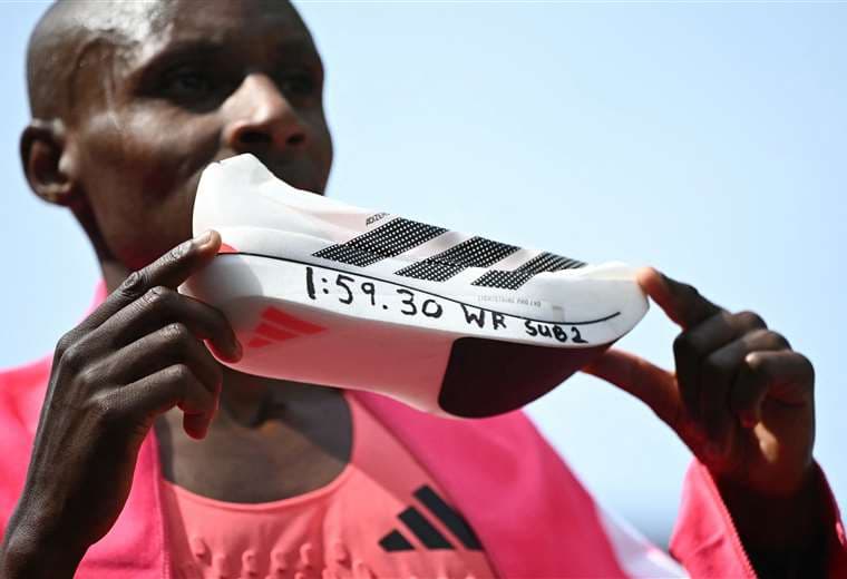 Las zapatillas de carbono, clave en el histórico récord mundial de maratón de Sabastian Sawe