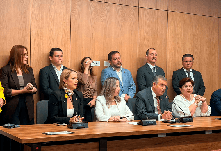 “Espero que hoy almuercen tempranito”: PLN presiona al oficialismo por cuórum