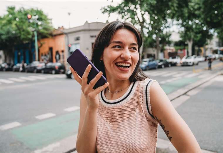 Por qué las notas de voz son populares en países como México, pero odiadas en otros como Reino Unido