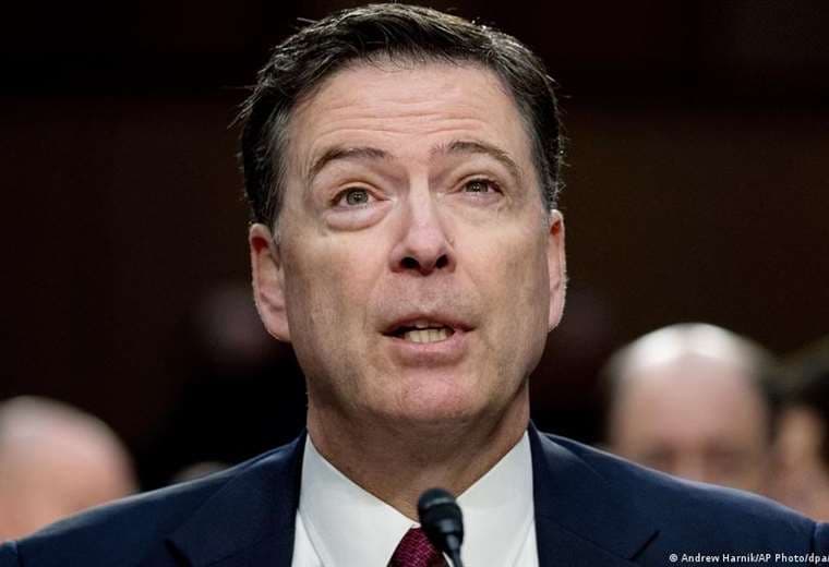 Exdirector del FBI reclama su inocencia ante acusaciones