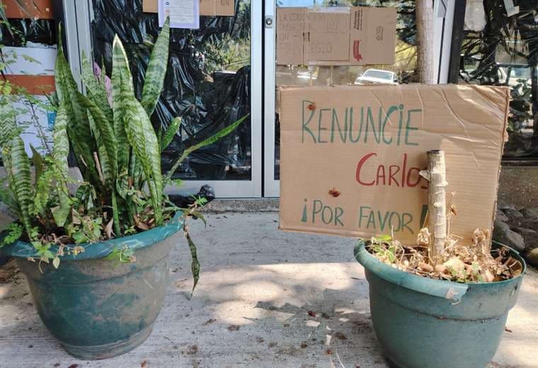 ¿Existen mecanismos para destituir al rector de la UCR?