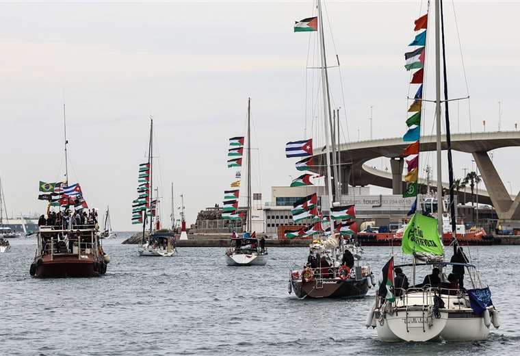 Israel intercepta flotilla para Gaza frente a Grecia y captura a al menos 175 activistas