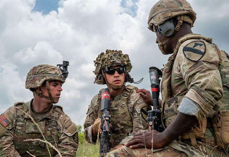 EE. UU. planea inscribir automáticamente a jóvenes varones para prestar servicio militar