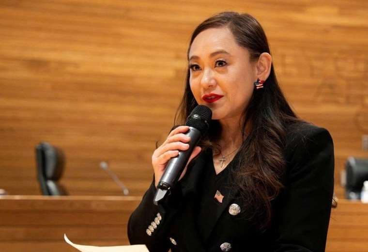Dimite alcaldesa de ciudad en California tras reconocer que actuaba como agente secreta de China