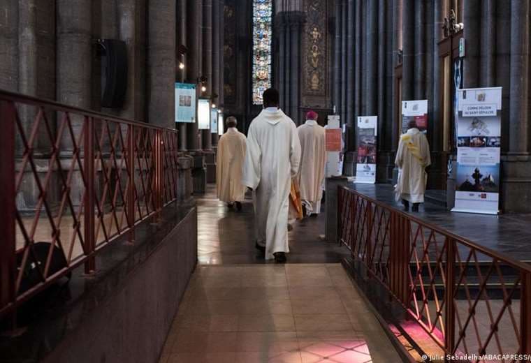 Arquidiócesis de Nueva York ofrece $800 millones a víctimas de abuso sexual