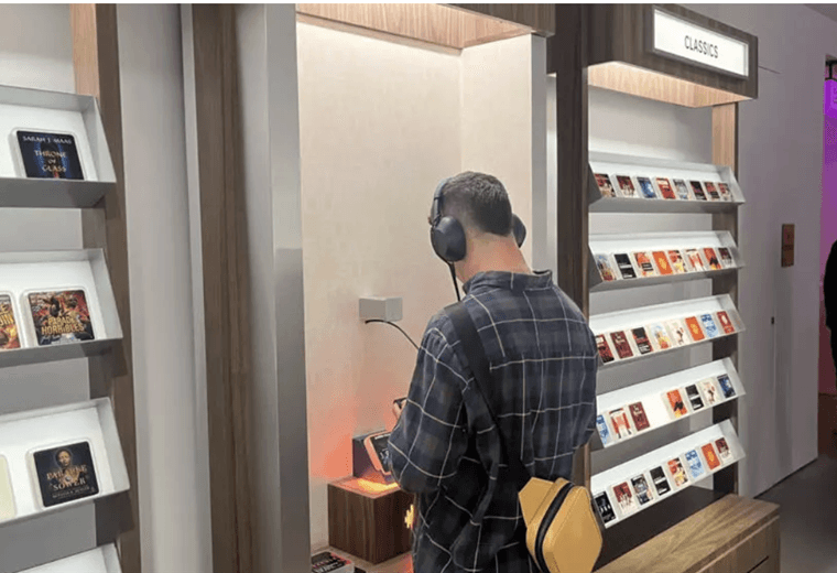 "Sólo audio": Nueva York abre una "librería sin libros"