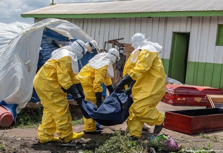 Hospitales del epicentro del ébola en RDC están "repletos"