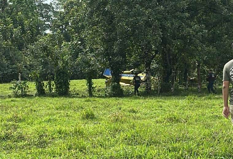 Avioneta fumigadora cae cerca de río en Sarapiquí
