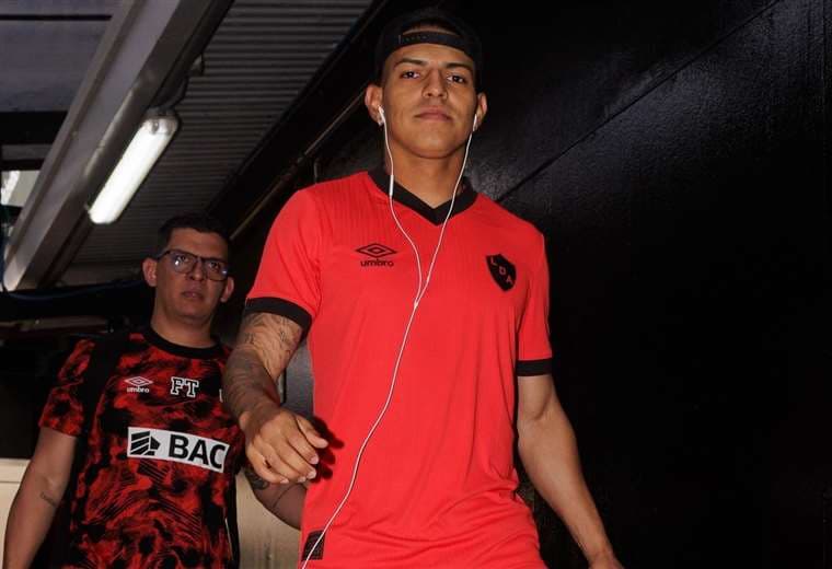 Alejandro Bran ya no es jugador de Alajuelense