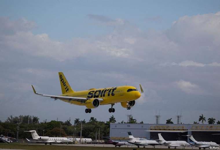 Aerolíneas de EE. UU. activan medidas de apoyo tras repentino cierre de Spirit Airlines