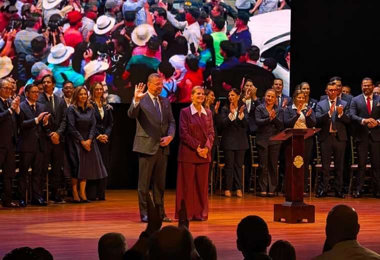 Rodrigo Chaves asumirá dos ministerios en gobierno de Laura Fernández