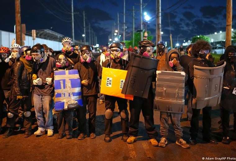 EE. UU: Toque de queda cerca de cárcel de migrantes de Newark